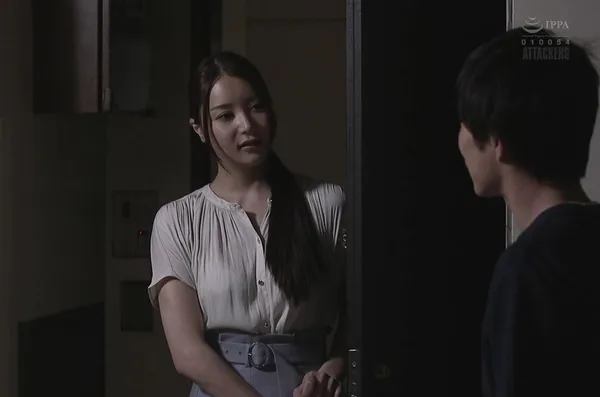 phim sex some việt Gõ cửa phàn nàn vì tiếng rên như phim jav , nhưng đó lại là của cô Thằng nhỏ xóm